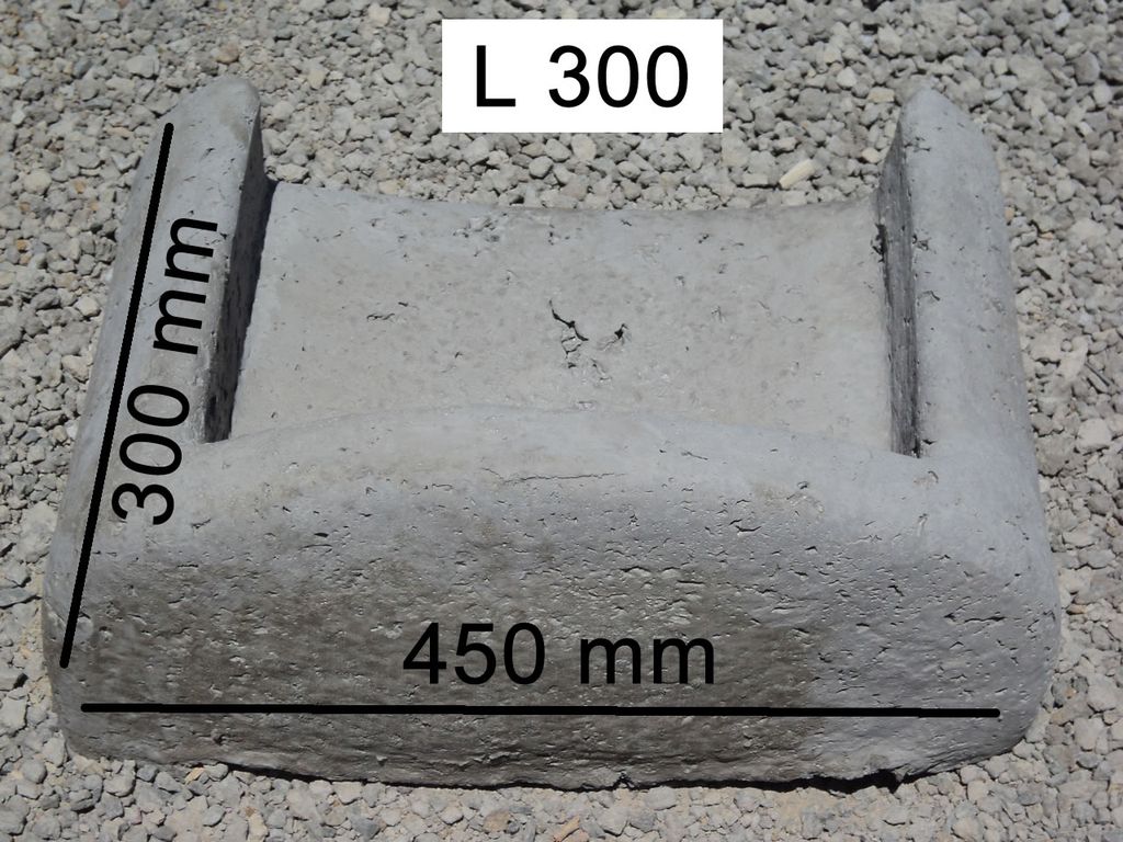 The L300 Loffelstein retaining wall block.