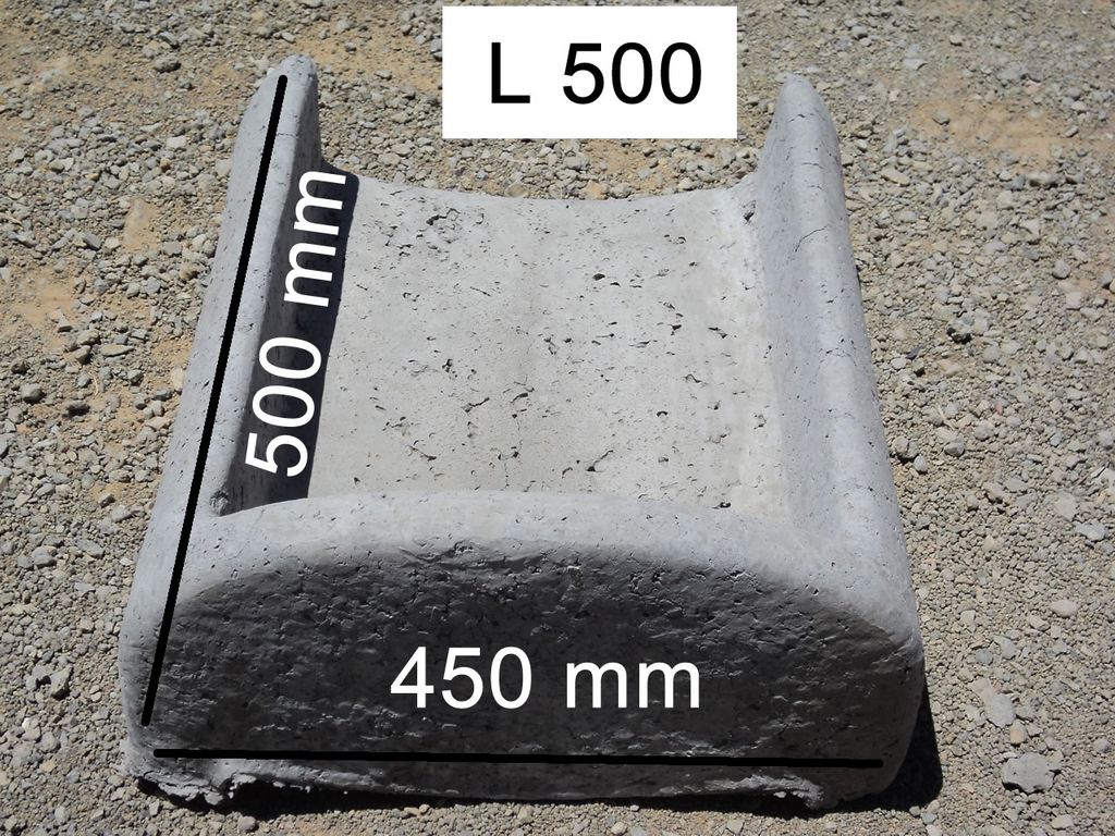 The heavy-duty L500 Loffelstein retaining wall block.